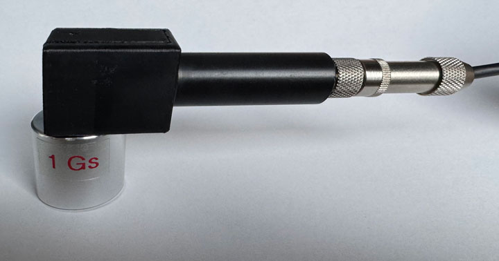 Fluxgate-Magnetometer LM-MP6000-EMF with calibration standard